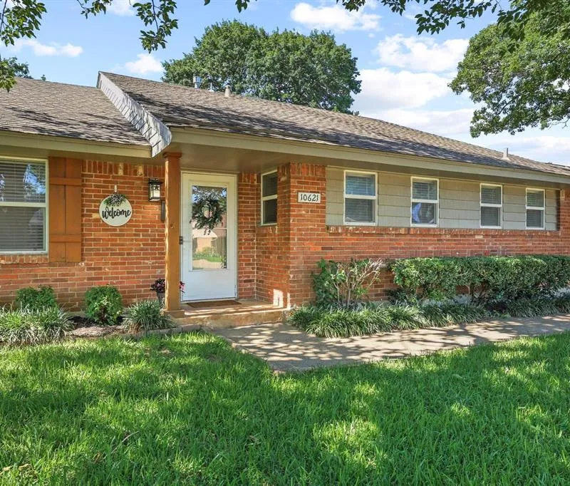 10621 Mapleridge Drive, Dallas TX 75238