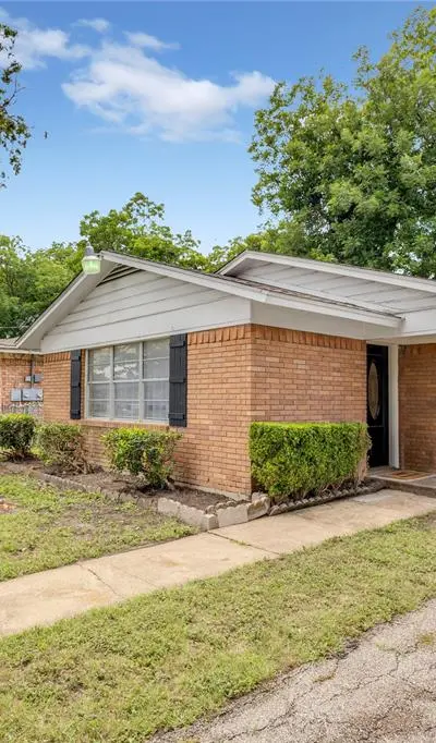 203 Brown Street, Waxahachie TX 75165 - Photo 2