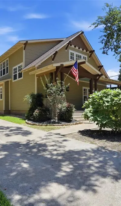 2341 Alston Avenue, Fort Worth TX 76110 - Photo 2