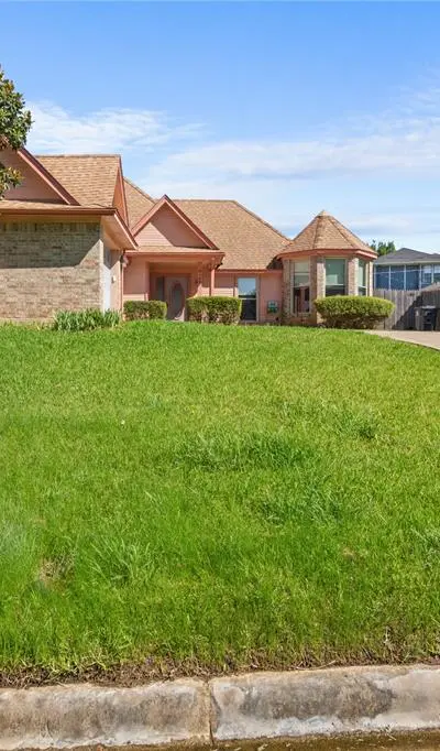 3506 Ruidoso Drive, Arlington TX 76017 - Photo 2