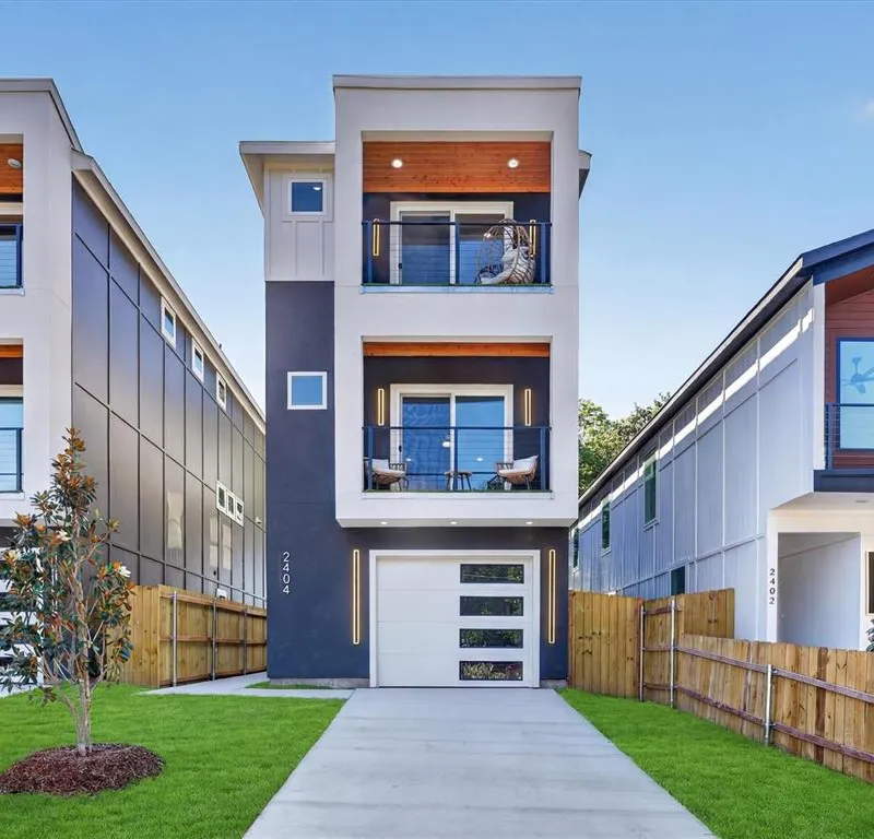 2404 Dyson Street, Dallas TX 75215