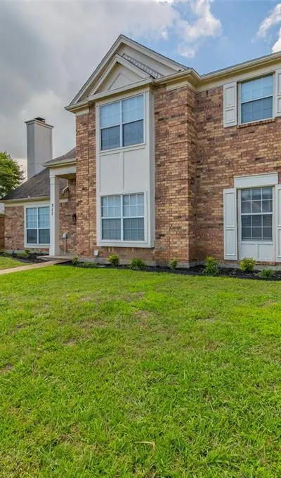 311 Pemberton Place, Cedar Hill TX 75104 - Photo 2