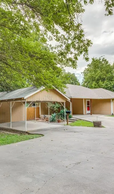 105 Pecan Street, Whitesboro TX 76273 - Photo 2