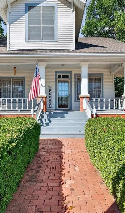 201 N Main Street, Leonard TX 75452