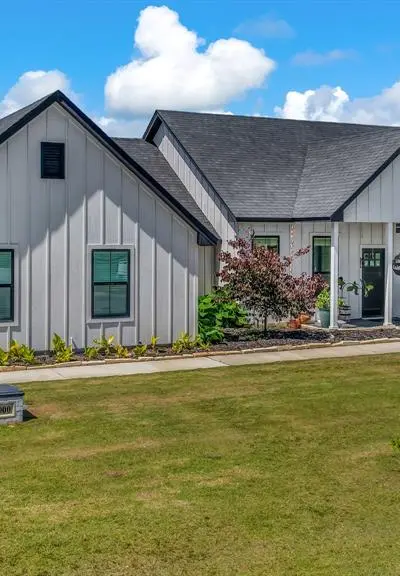 1000 Latigo Lane, Millsap TX 76066