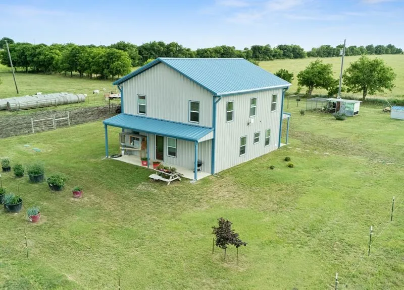 124 County Road 4511, Decatur TX 76234