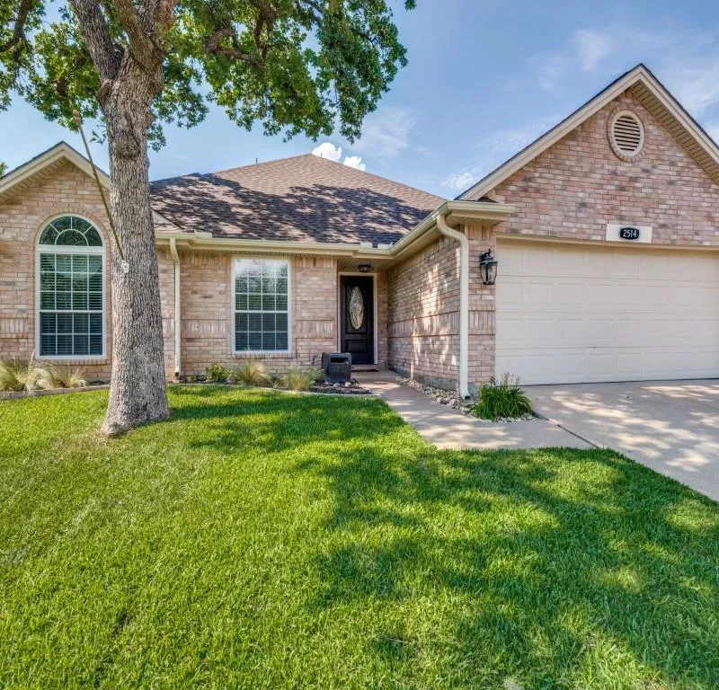 2514 Meadowview Drive, Corinth TX 76210