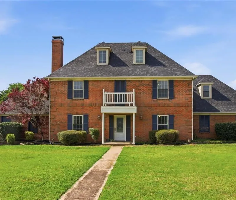 108 Stones Court, Waxahachie TX 75165