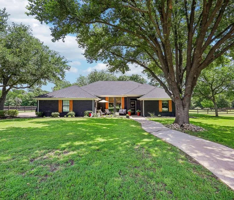 925 Meadow Drive, Copper Canyon TX 75077
