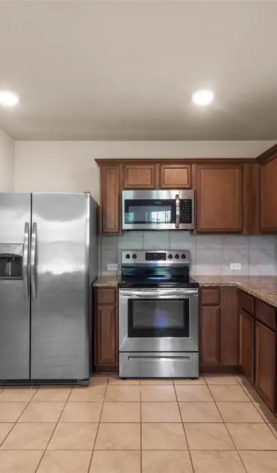 1546 Illinois Avenue, Lancaster TX 75134 - Photo 2