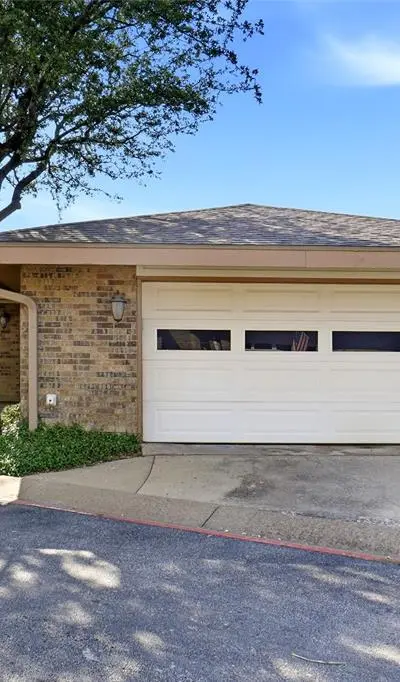 30 Park Lane, Bedford TX 76021 - Photo 3