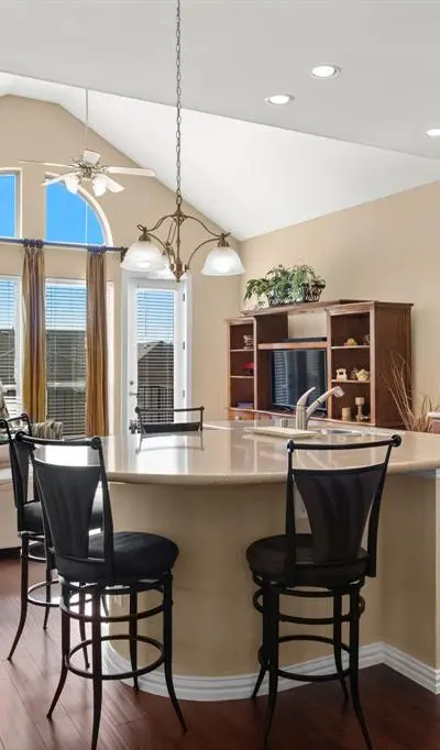1912 Lantana Lane, Irving TX 75063 - Photo 2