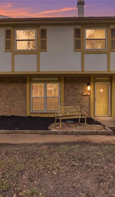 306 Westview Terrace, Arlington TX 76013 - Photo 4