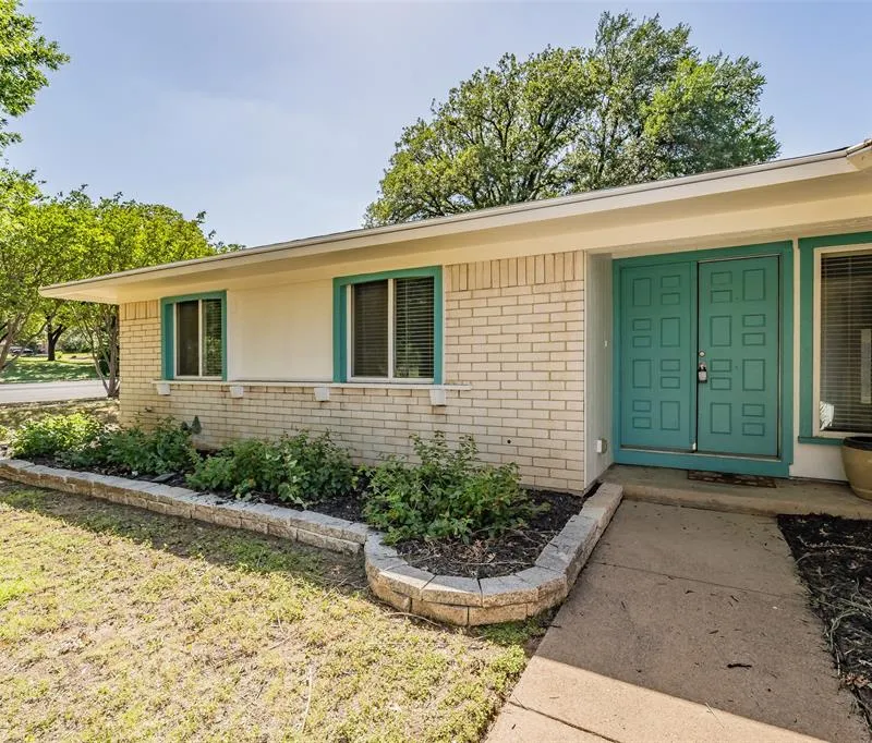 1301 Cedar Ridge Terrace, Euless TX 76039