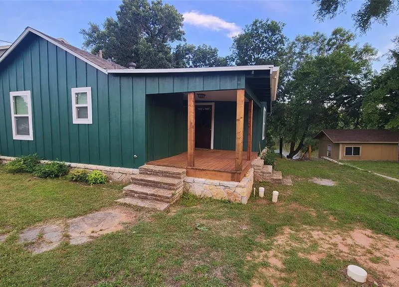 3307 Robinson Creek Drive, Granbury TX 76048