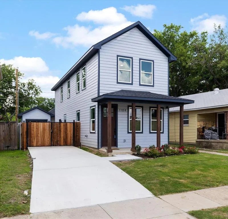 1104 E Annie Street, Fort Worth TX 76104