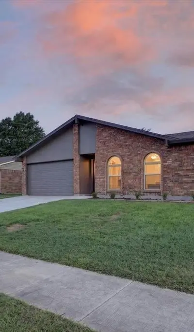 4121 Blue Flag Lane, Fort Worth TX 76137