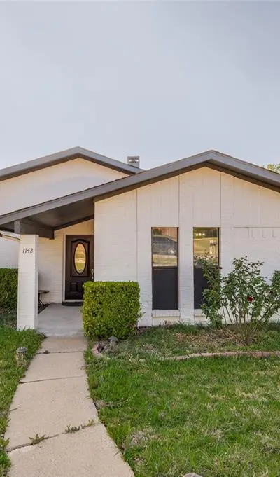 1742 Delaford Drive, Carrollton TX 75007