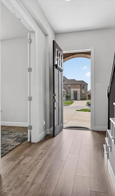 912 Brenda Drive, Mansfield TX 76063 - Photo 4