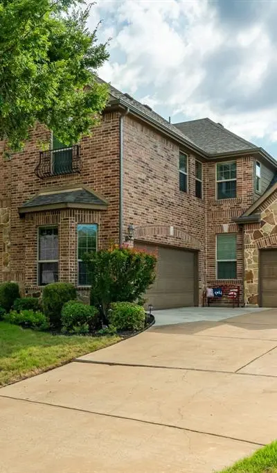 734 Beaver Creek Drive, Murphy TX 75094 - Photo 2