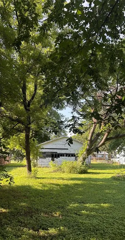 420 E Denton Street, Howe TX 75459