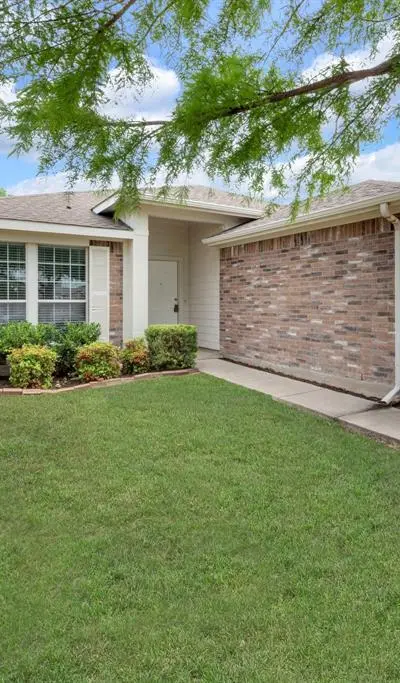9237 Monument Court, Fort Worth TX 76244 - Photo 2