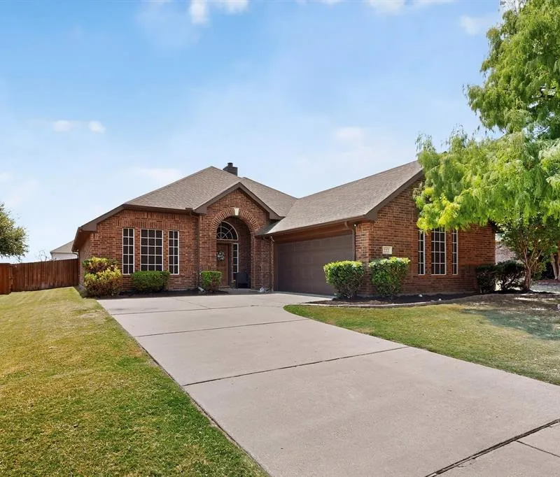 222 Brook Meadow Court, Midlothian TX 76065