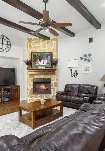 511 Oak Forest Court, Kennedale TX 76060 - Photo 4
