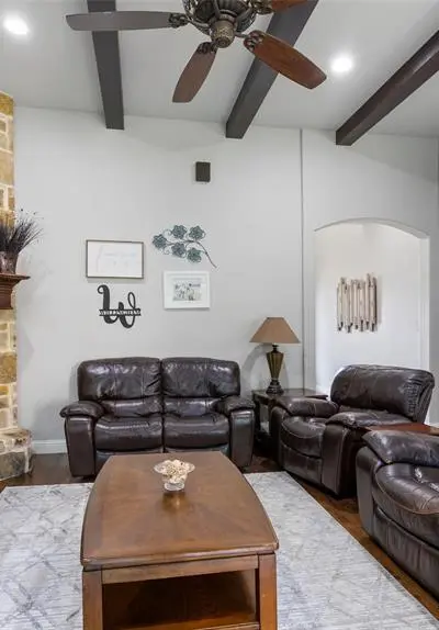 511 Oak Forest Court, Kennedale TX 76060 - Photo 5