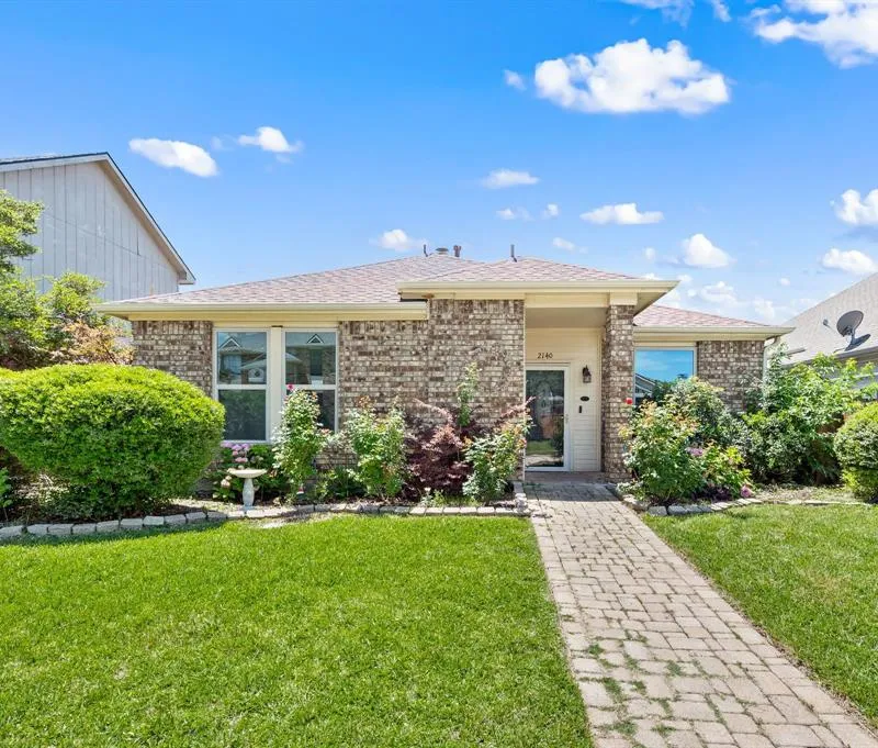 2140 Falcon Ridge Drive, Carrollton TX 75010