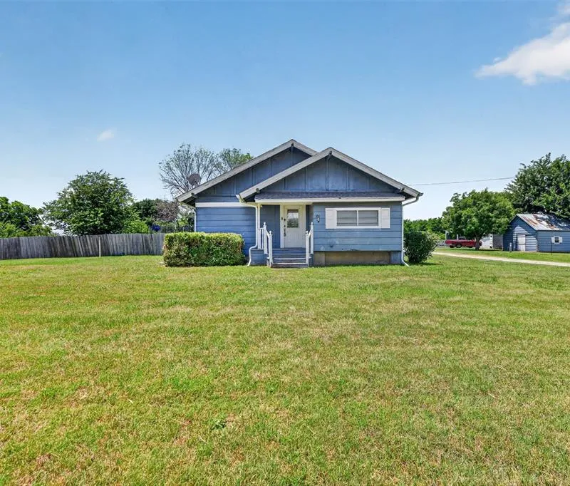 500 S Pecan Creek Trail, Valley View TX 76272