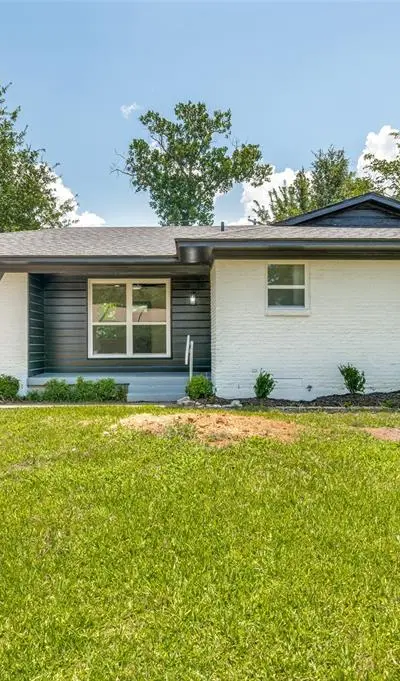 318 Parkwood Place, Lewisville TX 75067