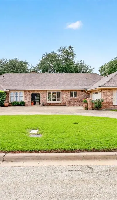 3929 Diamond Loch W, North Richland Hills TX 76180