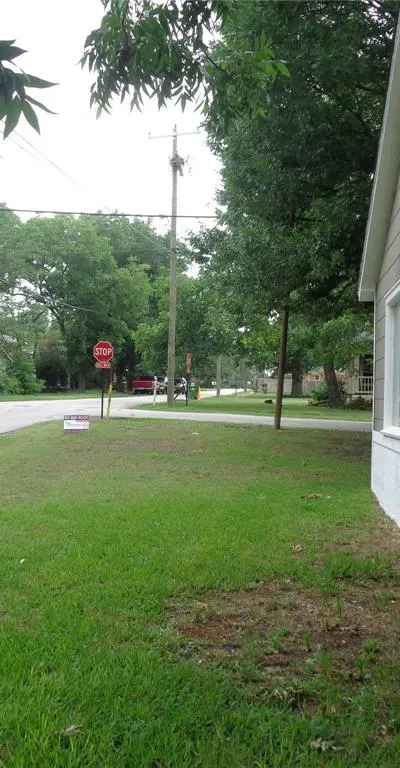 301 S 4th Street, Grandview TX 76050 - Photo 4