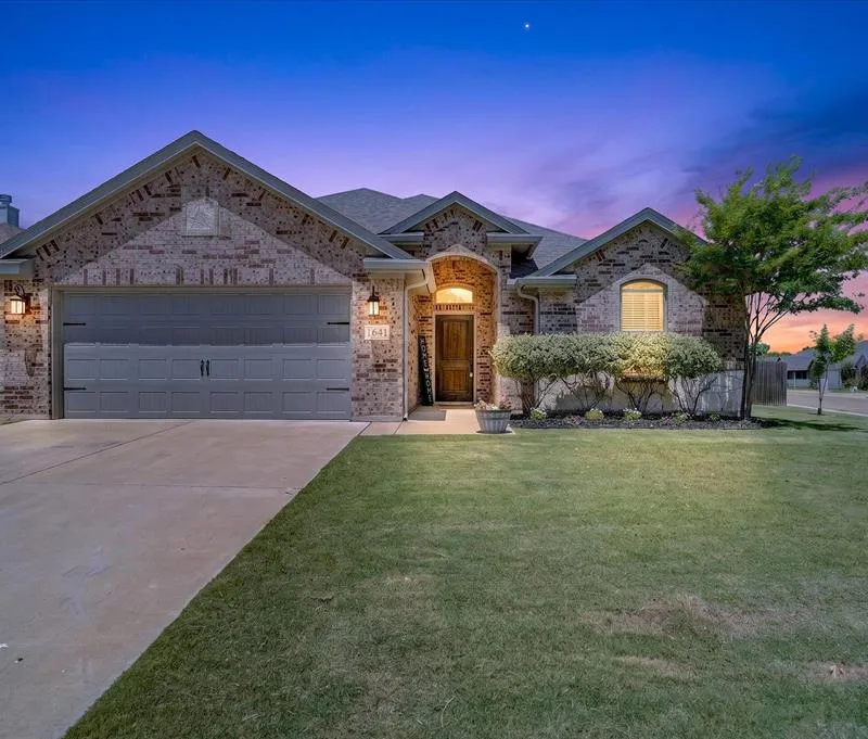 1641 Town Creek Circle, Weatherford TX 76086