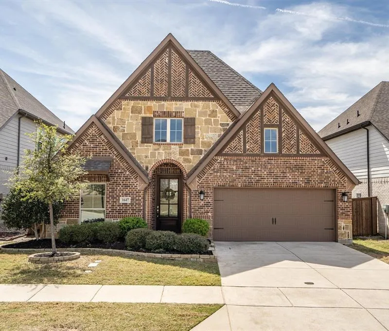 1647 Twistleaf Road, Northlake TX 76226