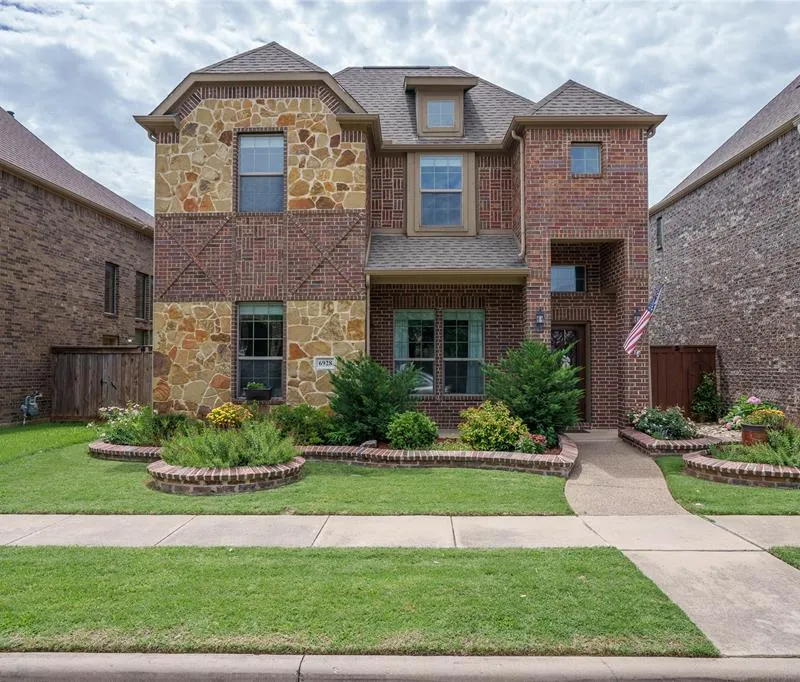 6928 Sarria, Grand Prairie TX 75054