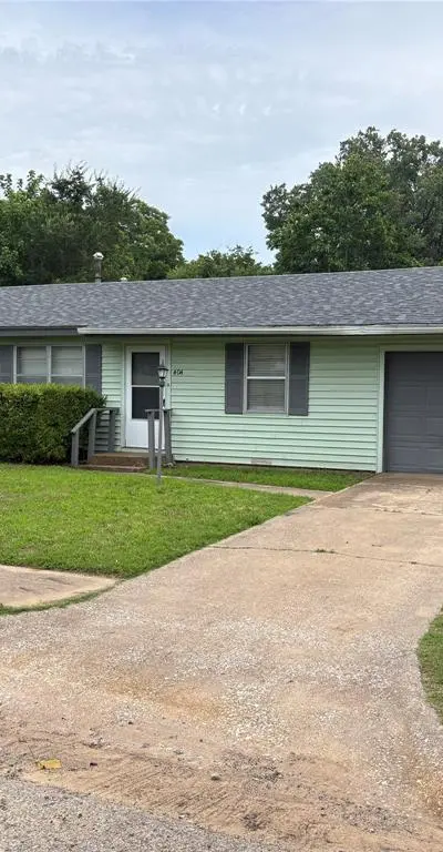 404 W Heron Street, Denison TX 75020