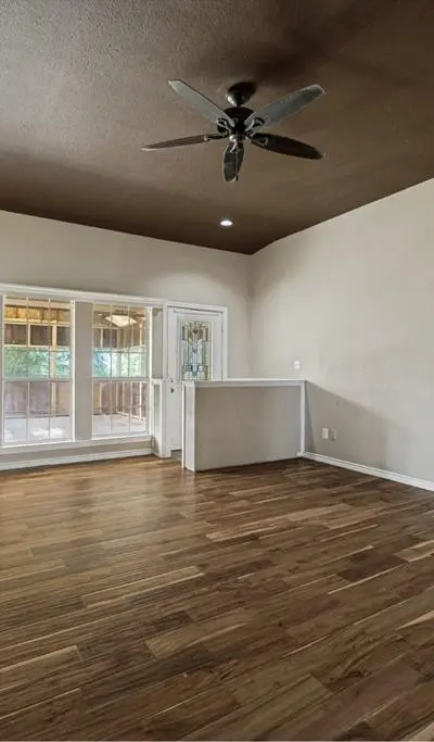 303 Bryant Street, Pottsboro TX 75076 - Photo 2