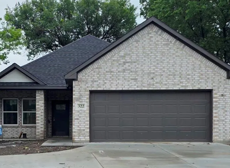 322 W Brownlee Avenue, Dallas TX 75224