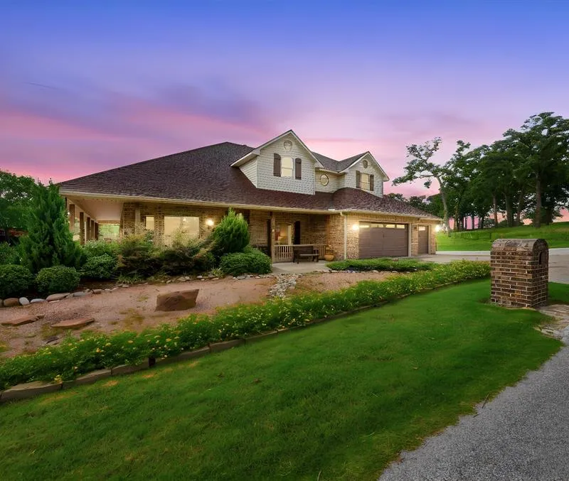 19022 Tennis Court Drive, Kemp TX 75143