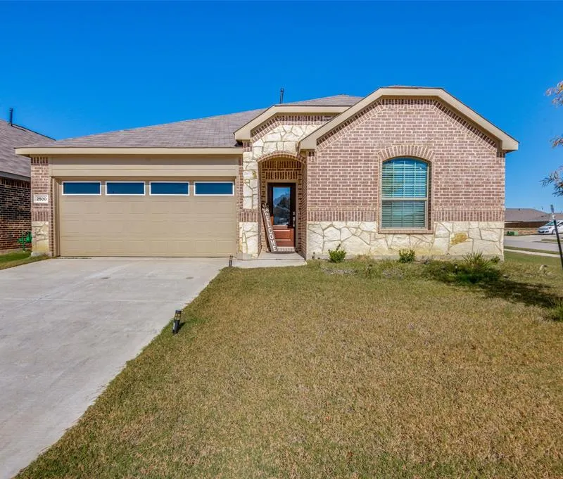 2500 Eden Creek Drive, Fort Worth TX 76179