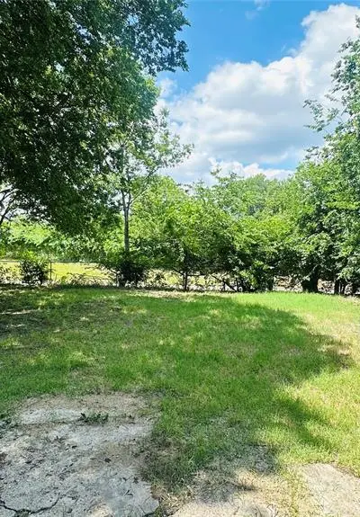 914 Clark Trail, Grand Prairie TX 75052 - Photo 2