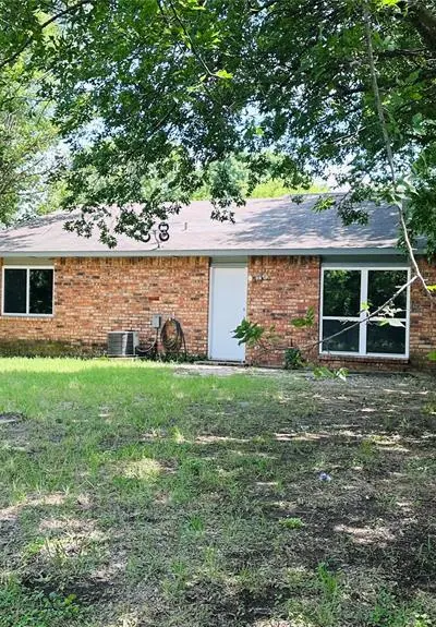 914 Clark Trail, Grand Prairie TX 75052 - Photo 3