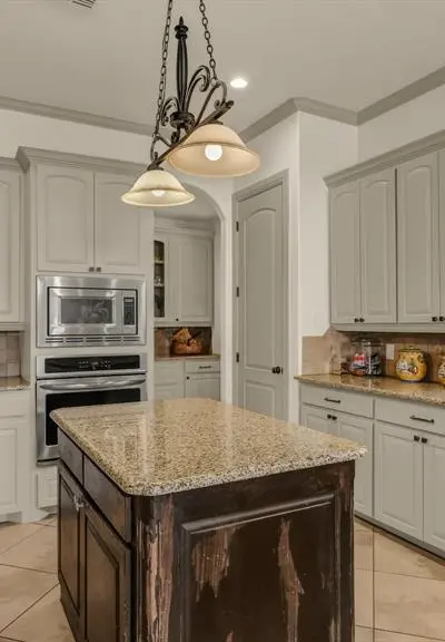 917 Crown Valley Drive, Weatherford TX 76087