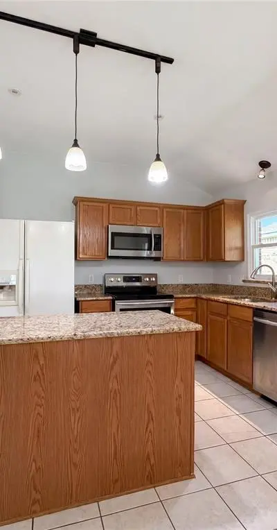 7103 Baybridge Drive, Arlington TX 76002 - Photo 4