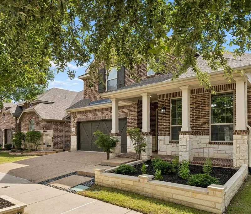 400 Warwick Boulevard, Lewisville TX 75056