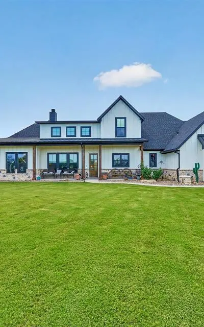 1096 Timber Hills Drive, Weatherford TX 76087 - Photo 2