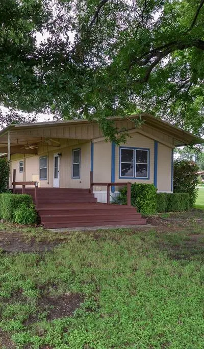 333 Private Road 1520, Bridgeport TX 76426 - Photo 2
