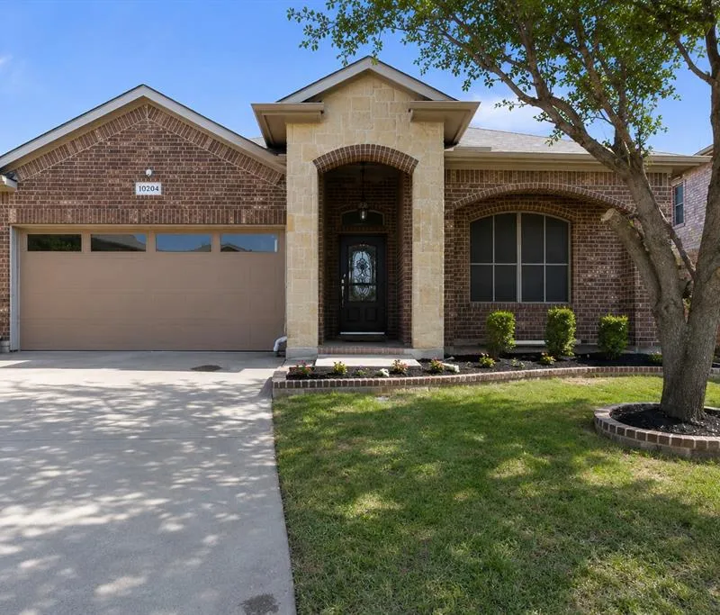 10204 Point Lobos Trail, Fort Worth TX 76177